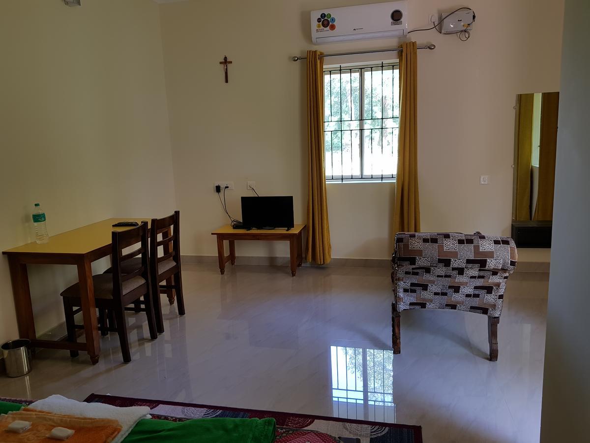 Green Retreat Second Home Mangalore Bagian luar foto